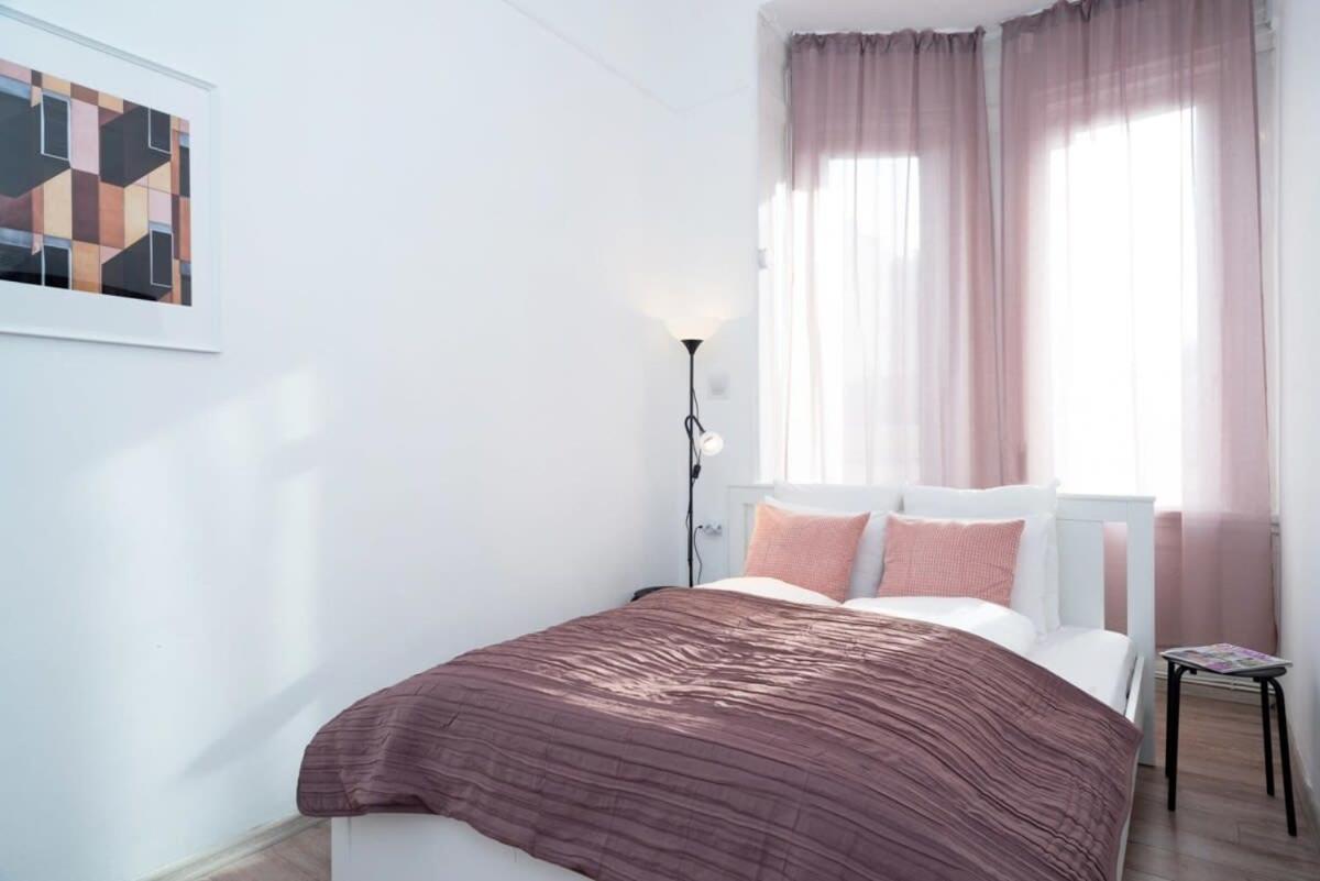 Ultra Central Cozy Apartment Budapest Exterior photo
